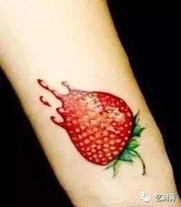 纹身的网红吃瓜图片,揭秘娱乐圈幕后真相