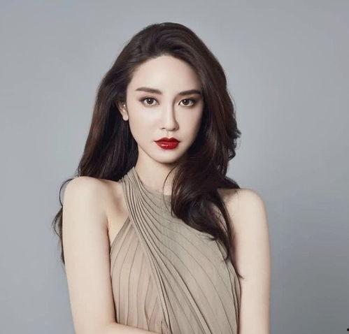 网红与总裁吃瓜